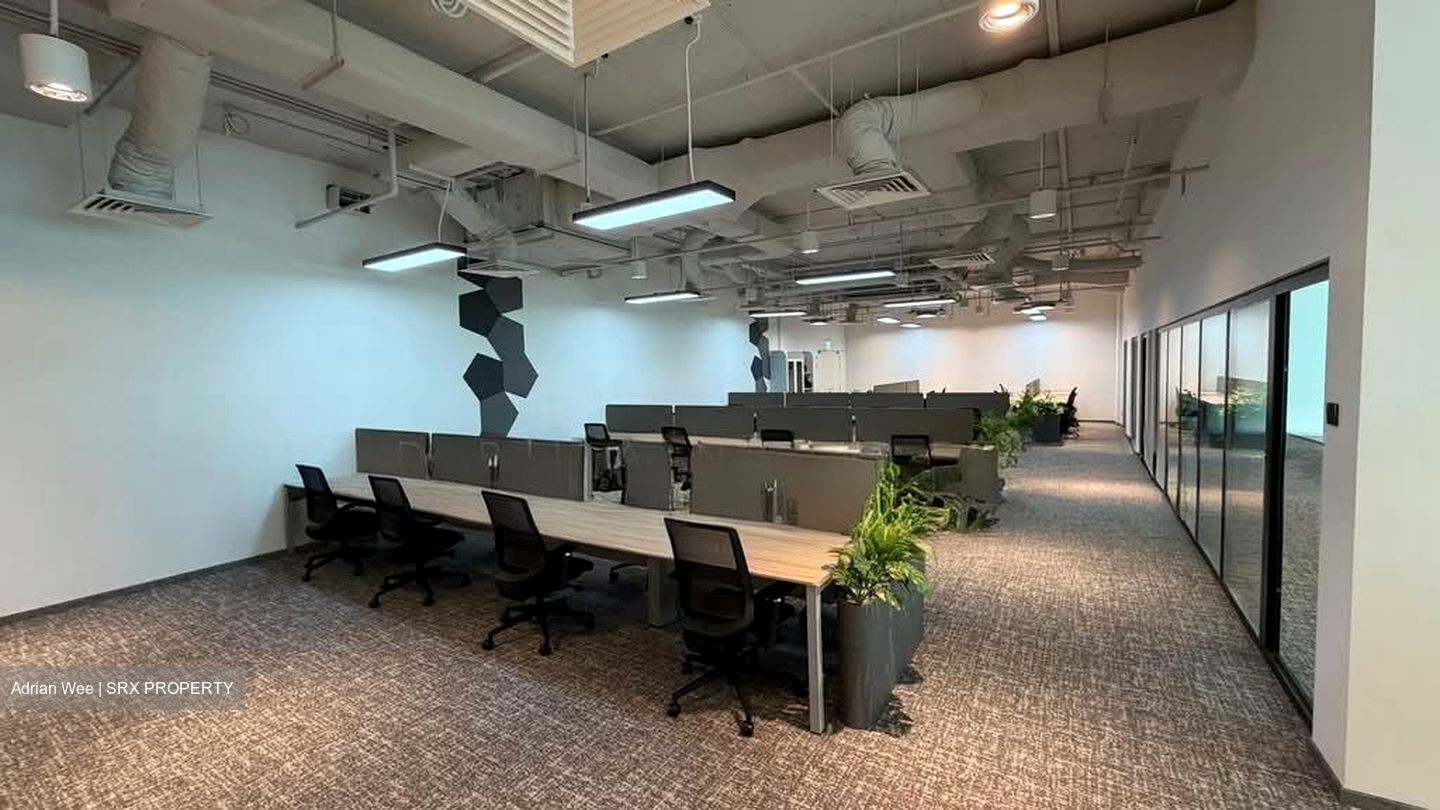 Starhub Green (D14), Office #604225351